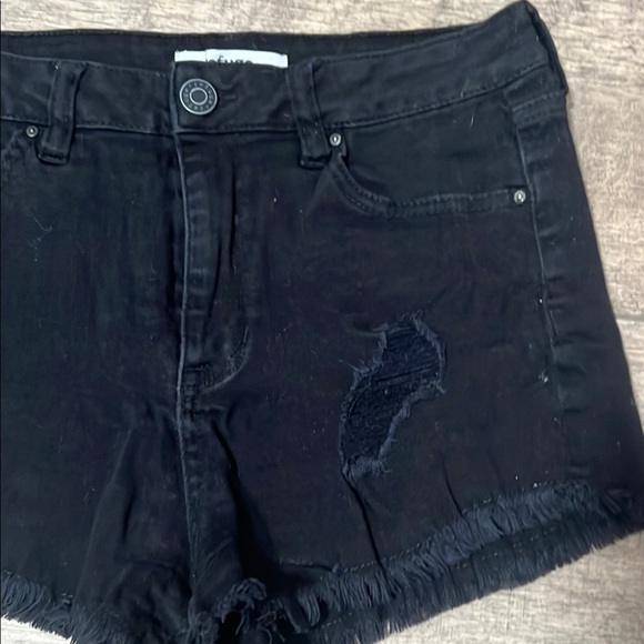 Refuge On Black Distressed Denim Shorts 8 - Picture 2 of 4
